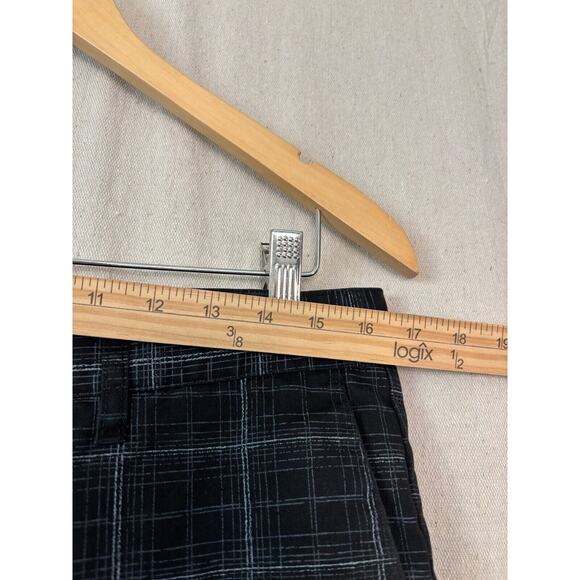 Volcom Corpo‎ Class Plaid Shorts Men Size 33 Black Blue Beach Preppy Adventure - Picture 8 of 8